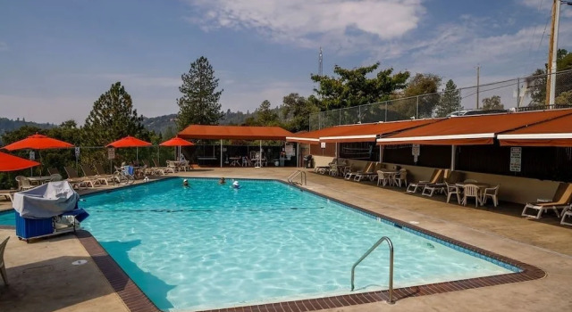 Marina Beach Cabin - Dog-Friendly Home with Deck! by Yosemite Region Resorts, Book Hotel Pine Mountain Lake USA