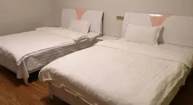 Tianzhu Jinyu Inn, Rezerwuj Hotel Hotele w Guizhou z parkingiem, Parking