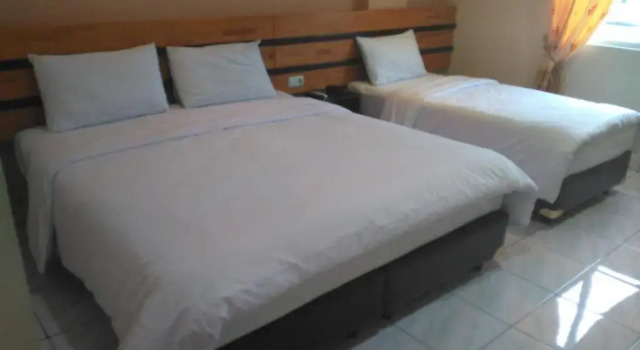 Camera tripla Deluxe con vista RedDoorz at Hotel Anda Pematang Siantar
