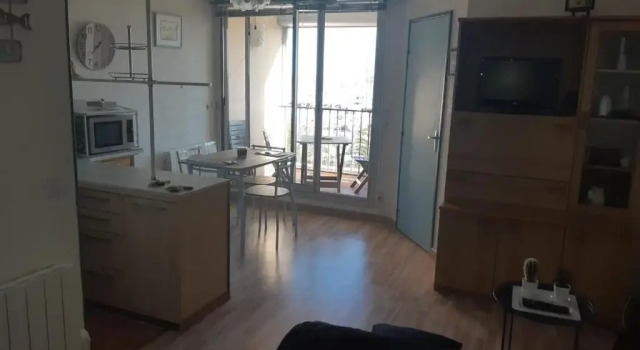 T2 sur le port avec parking, Rezervovat Apartmán Hotely v Corbières s bazénem, Bazén