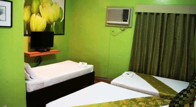 Jade Hotel And Restaurant