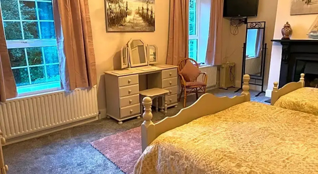 Admiralty House, Забронировать Отель Мовилл Inishowen