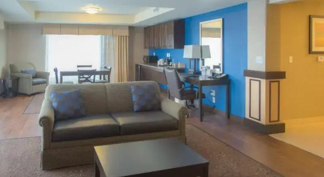 Люкс с 2 комнатами Hilton Garden Inn Tacoma Downtown