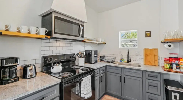 Коттедж 3-story 6-bedroom 4 Bathrooms 3min-asian Dist