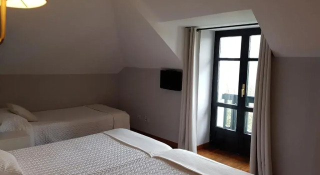 Трёхместный номер Standard с видом на горы Hotel Rural Montañas de Covadonga