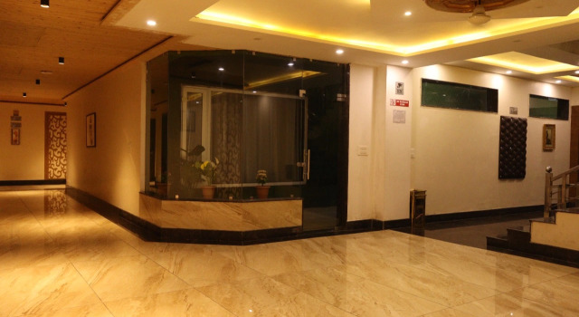 Hotel Jasmine Grand, Rezervovat Hotel Hotely v Uttarakhand s parkováním, Parkování