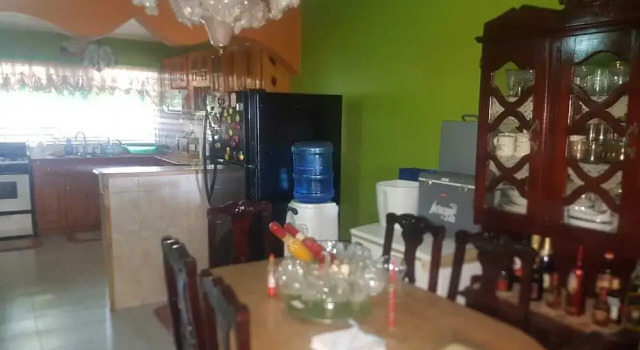Коттедж с 2 комнатами Victoria's Place