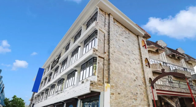 OYO 15837 Hotel Rvee's Regency