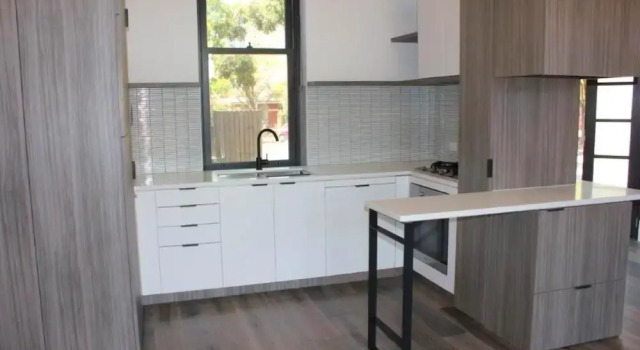 Семейный коттедж с 3 комнатами Peaceful 3 BDR in the Heart of Carlton