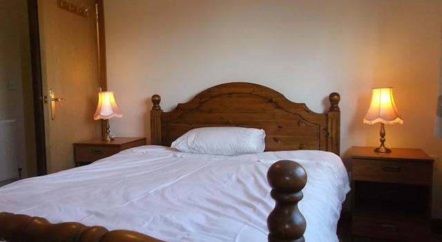 Enfield House and Cottages, Book Hotel Hoteller i Worksop med parkering, Parkering