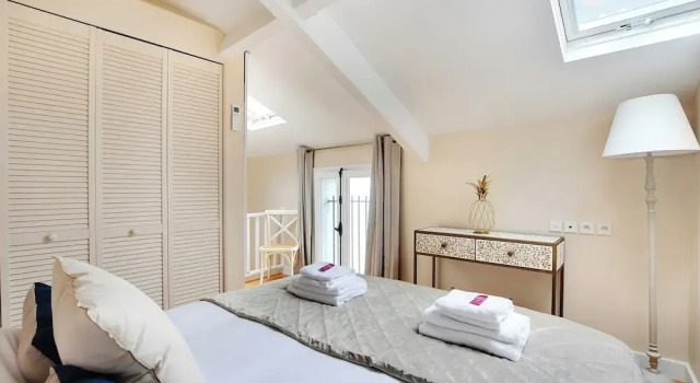 Amazing Duplex - 1br/4p - Musee du Louvre, Забронировать Апарт-отель Париж Иль-де-Франс, рядом с Станция метро Solférino