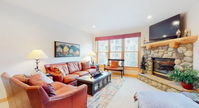 Family - Friendly 3 Bedroom In River Run Village With Mountain View, Забронировать Апартаменты/квартира Отели Roosevelt National Forest с парковкой, Парковка