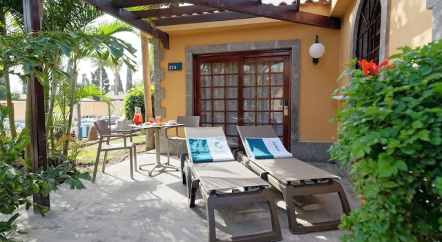 Вилла c 1 комнатой с видом на бассейн Maspalomas Villas by Dunas - Only Adults