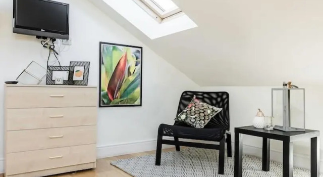 Апартаменты Cosy 1 bedroom in Belsize Park