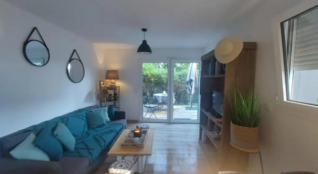 Коттедж с 2 комнатами La Petite Cabane un petit coin de paradis