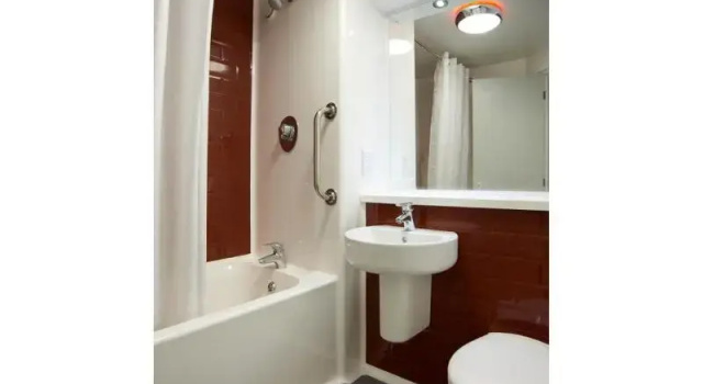 Номер Standard Travelodge Woking Central