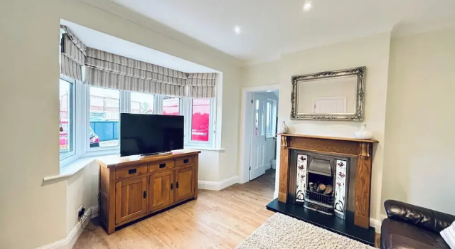 Refurb Private Suite - Wimbledon & Airport Access, Забронировать Апартаменты/квартира Отели Большого Лондона с парковкой, Парковка