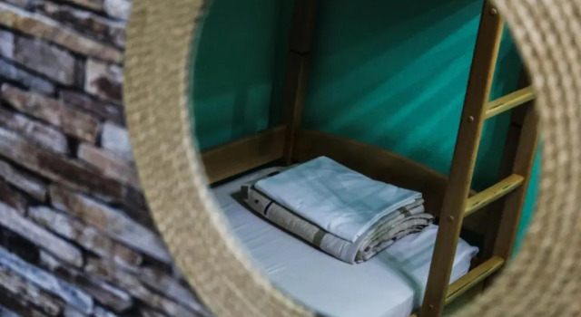 Letto in camerata Envoy Hostel  Tours