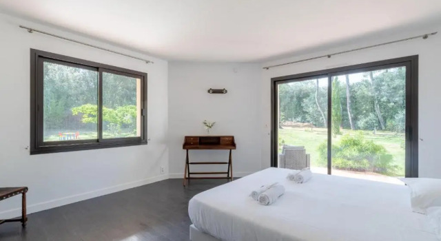 Charmante maison moderne avec grand jardin