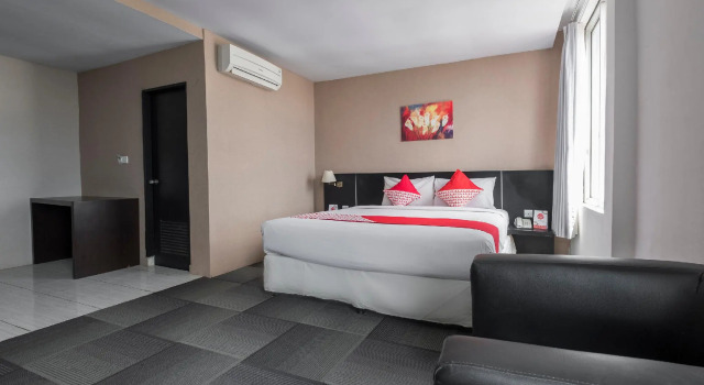 Двухместный номер Deluxe Urbanview Hotel Asyra Makassar