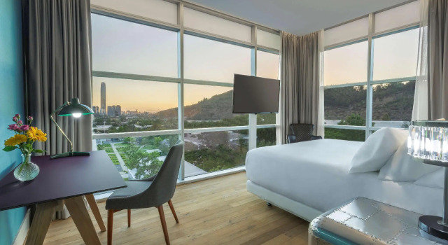 Полулюкс NH Collection Santiago Casacostanera