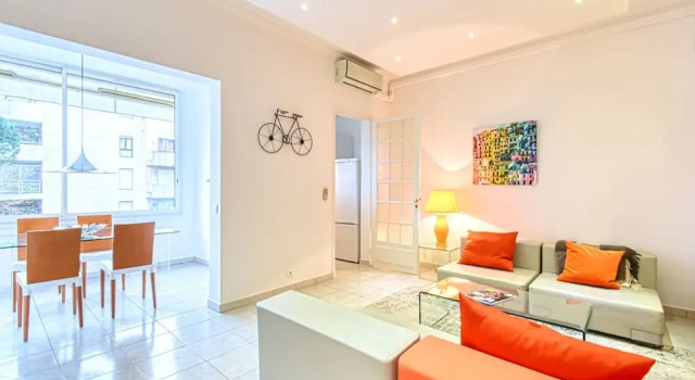 Bright and Beautiful Apartment, 10 Mins From Palais & Croisette