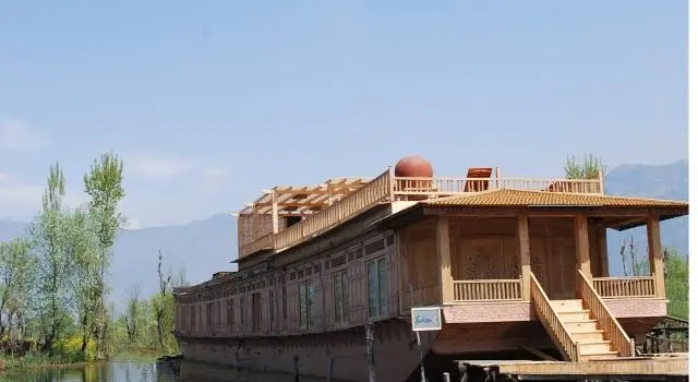 Sukoon Houseboat Kashmir, Забронировать Отель Сринагар Jammu & Kashmir Ski