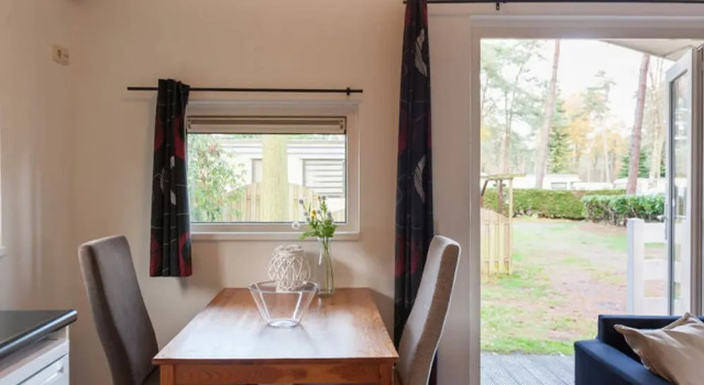 Cozy Detached Chalet with Terrace near Oisterwijkse Vennen, Buchen Sie Chalet Oosterwijk Nordbrabant