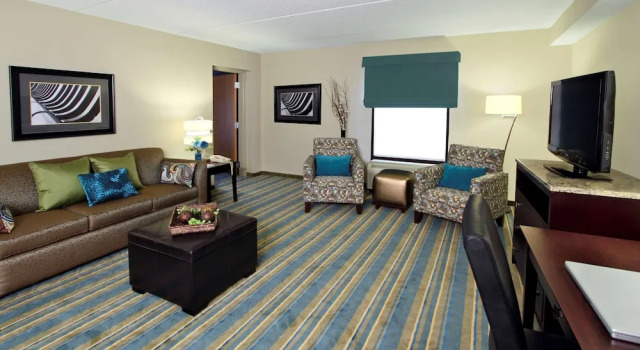 Четырёхместный люкс Hampton Inn Hagerstown