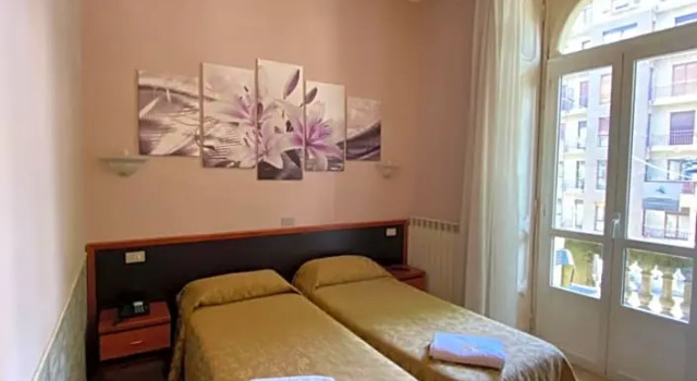 Трёхместный номер Standard Hotel Atena