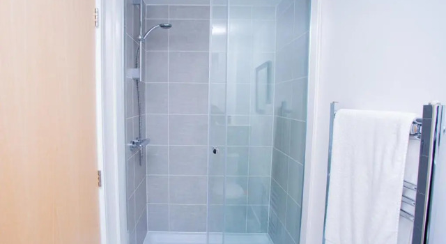 Апартаменты Mills Apartment - Two bedroom en-suite apartment