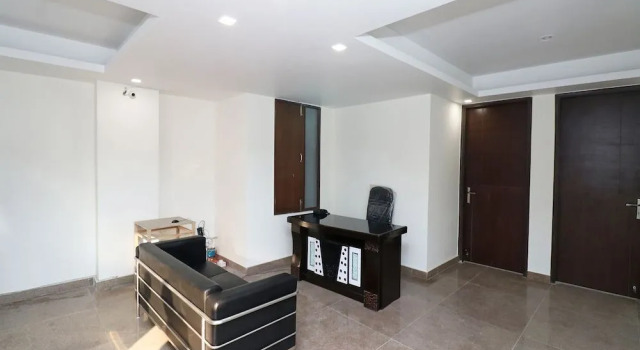 OYO 24514 Galleria Square