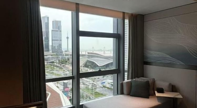 Четырёхместный номер Standard с видом на город Отель Courtyard by Marriott Zhuhai