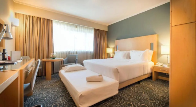 Двухместный номер SANA Malhoa Hotel
