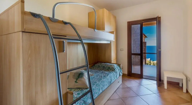 Casa Rosa Tre, Забронировать Вилла Коттеджи Коста-Парадизо, рядом с Пляж Ли Байетти, Коттедж