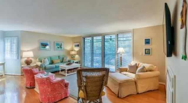 Compass Point 221