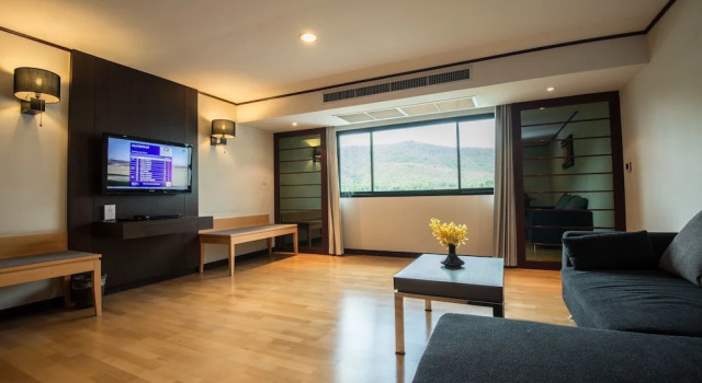 Полулюкс Alpine Golf Resort Chiang Mai