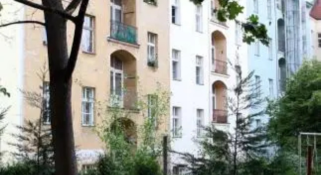 Condo in Vinohrady, Забронировать Отель Отели Праги с парковкой, рядом с Намести Миру, Парковка