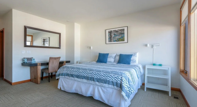 ALOFT Airy Design Townhouse with Columbia River View by RedAwning, Book Boutique Hotel Boutiquehoteller i Washington (state), Boutique Hotel