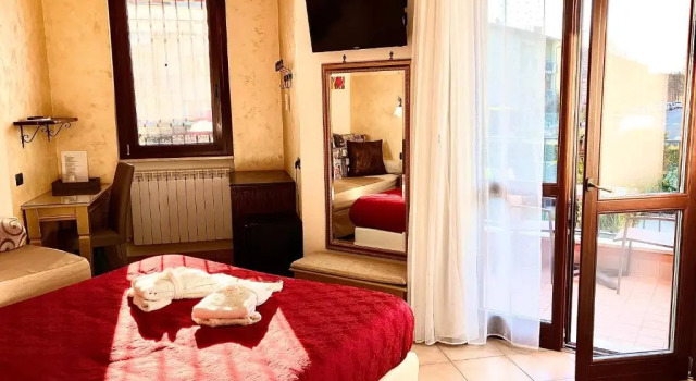 B&B Desenzano Paradise, Забронировать Отель «постель и завтрак» Дезенцано-дель-Гарда озеро Гарда