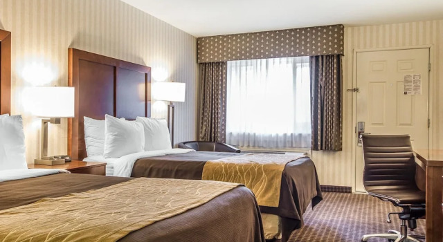 Четырёхместный номер Standard Quality Inn Half Moon Bay-Miramar Beach