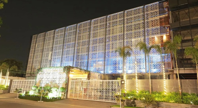 City Westend Punjabi Bagh West Delhi, Забронировать Отель Отели Нью-Дели с завтраком, Завтраки