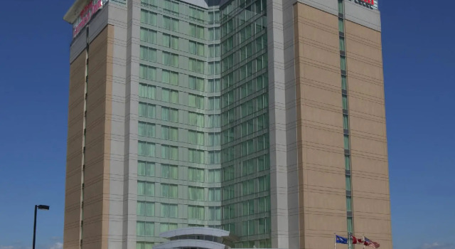 Номер Standard Hilton Garden Inn Toronto Airport