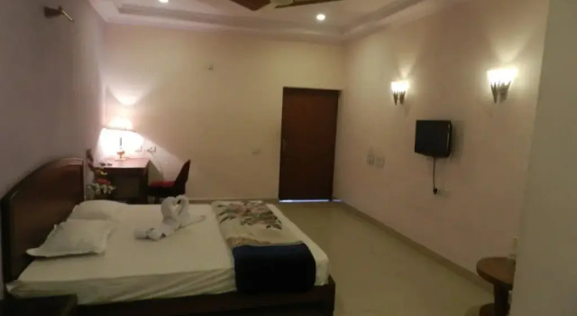 Lakshmi Vilas Hotel