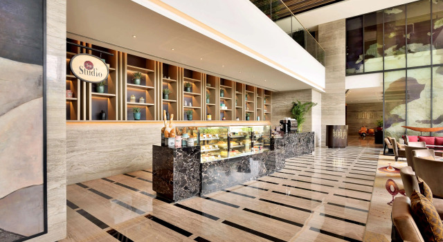 Radisson Blu Faridabad, Rezerwuj Hotel Hotele w Haryana z basenem, Basen