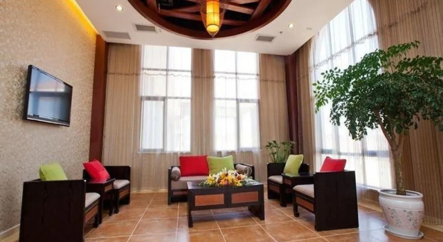 Maple Palace Hotel, Buchen Sie Hotel Chenggong Kunming