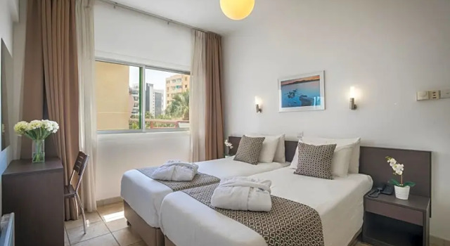 Апартаменты c 1 комнатой с частичным видом на море Costantiana Beach Hotel Apartments