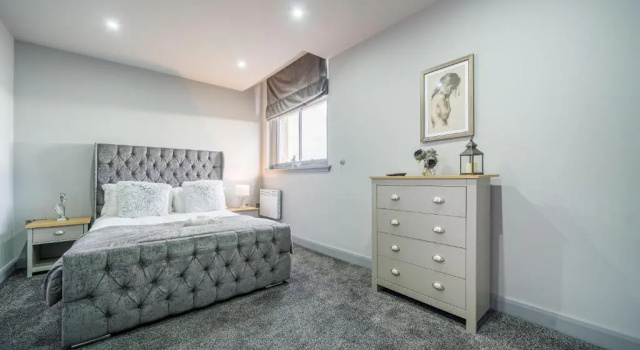 Апартаменты Huddersfield Central Lodge