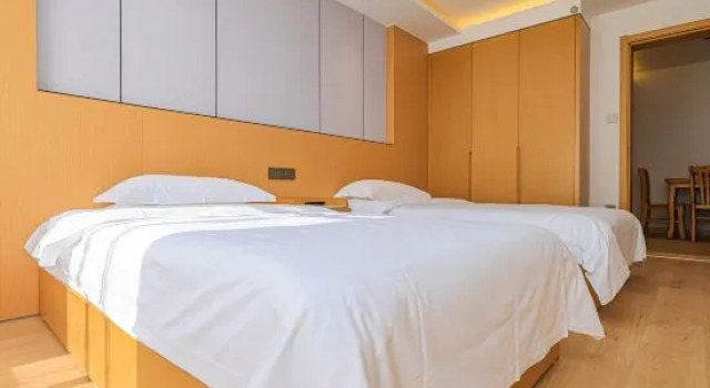 Люкс с красивым видом из окна Shuanglong Hotel