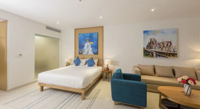Студия с балконом Vacation Homes Ocean Apartment